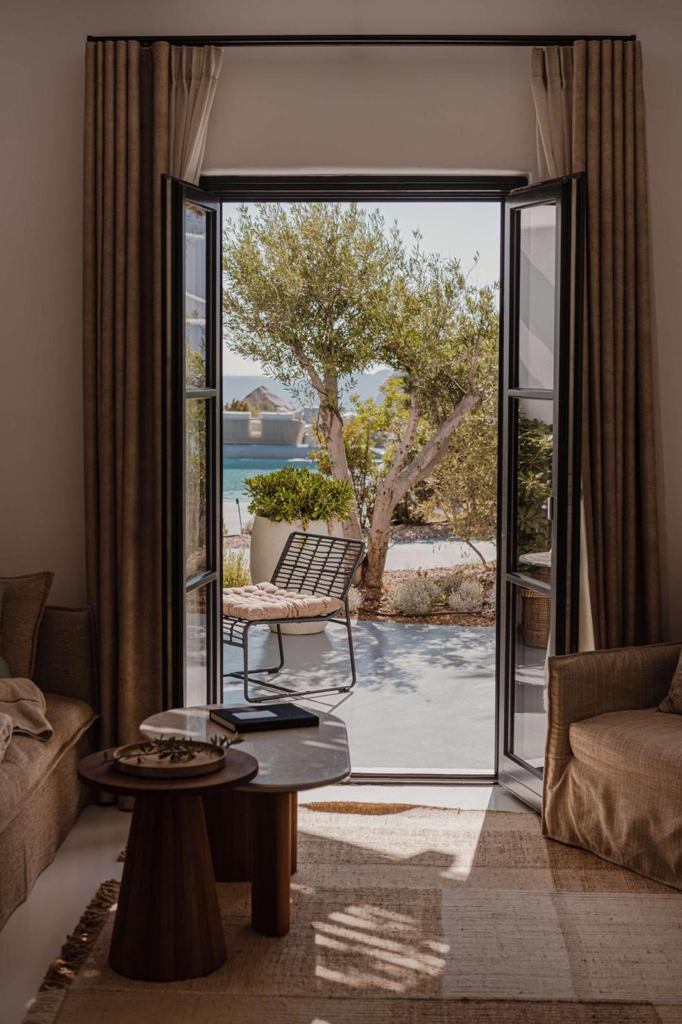 Nobu Hotel Santorini (Adults Only) Imerovígli Extérieur photo